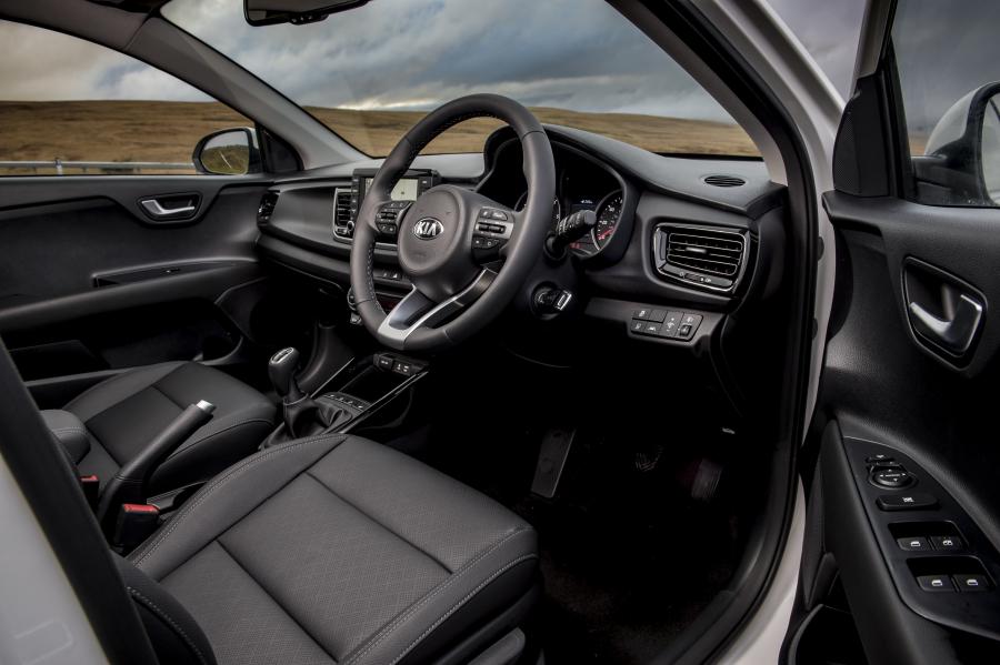 Интерьер Kia Rio 5-Door 2017 года  (UK) (фото 128 из 145)